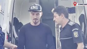 VIDEO „Șacalul”, suspectul în cazul dublei crime din Constanța, senin în fața judecătorilor! Neagă toate acuzațiile